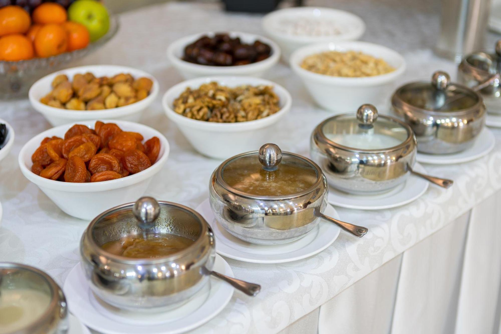 Soluxe Hotel Bişkek Dış mekan fotoğraf