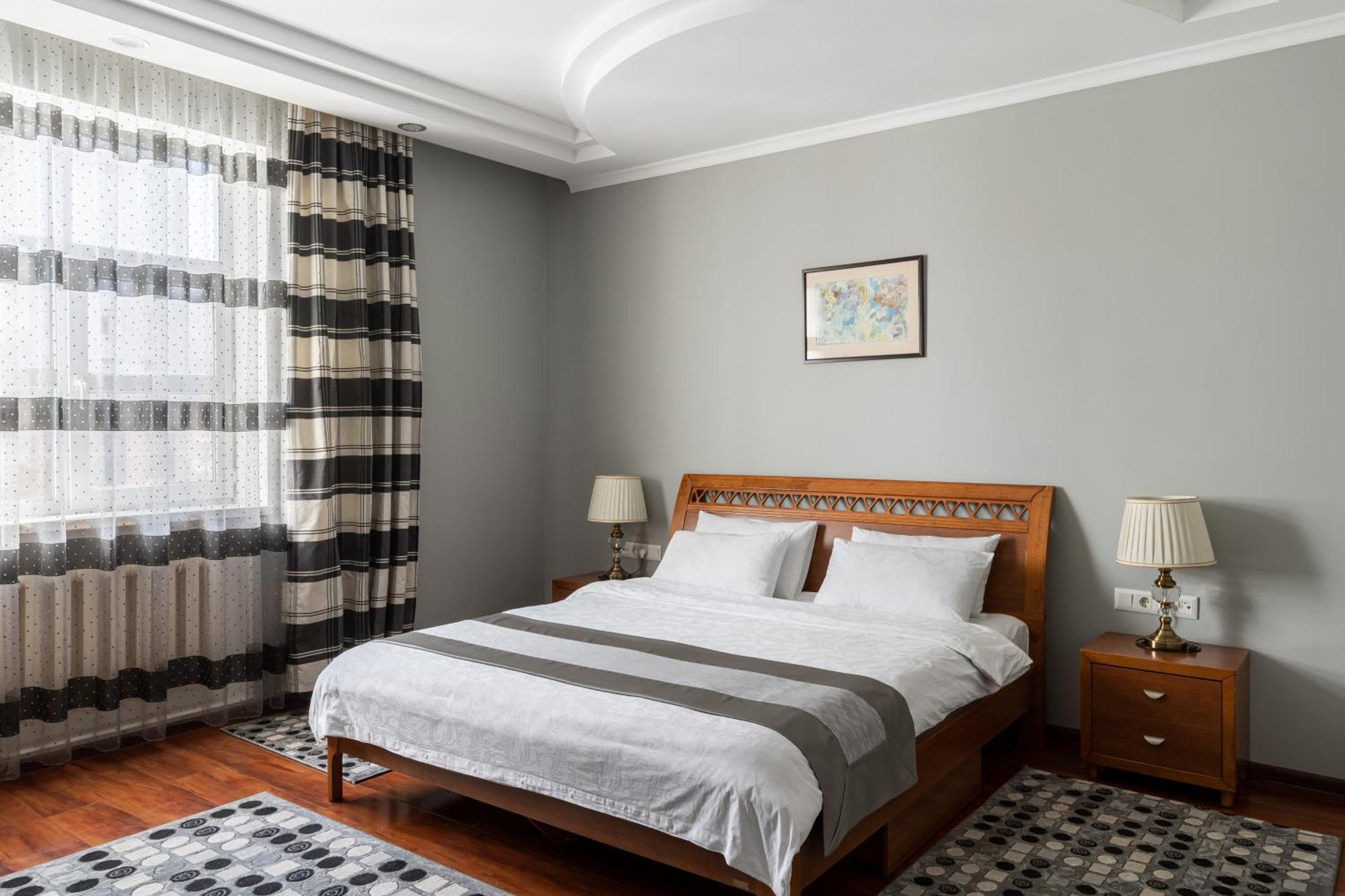 Soluxe Hotel Bişkek Dış mekan fotoğraf
