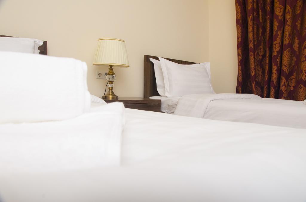 Soluxe Hotel Bişkek Dış mekan fotoğraf