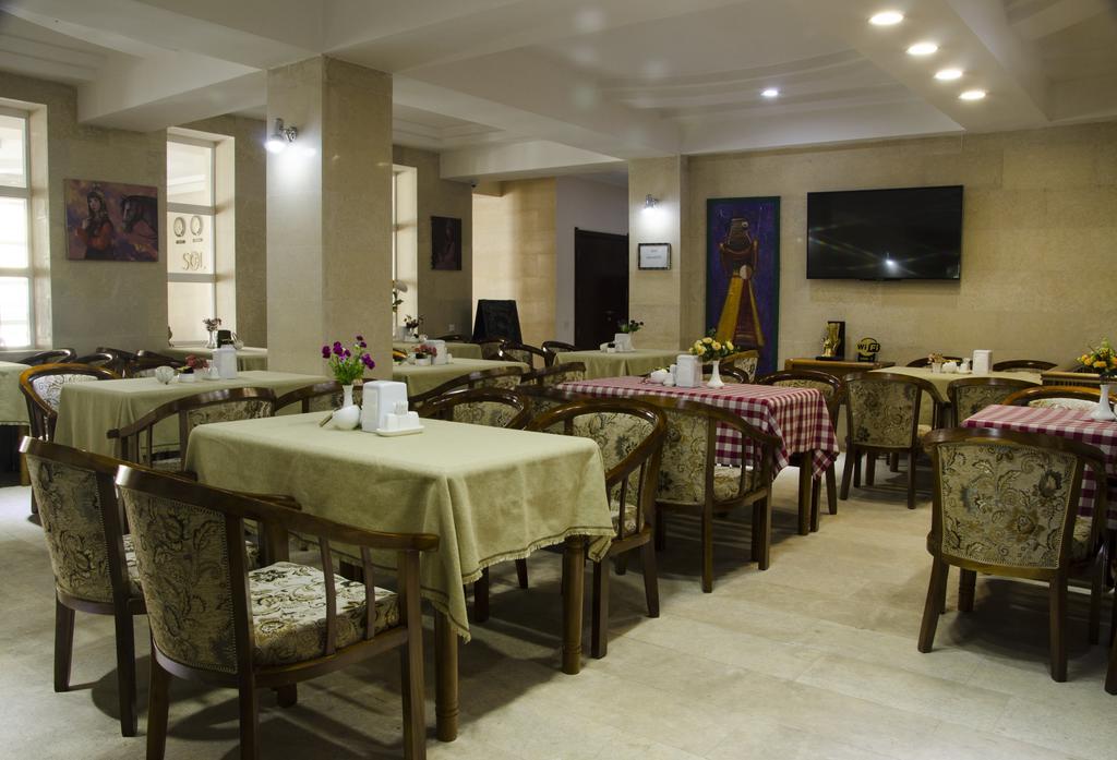 Soluxe Hotel Bişkek Dış mekan fotoğraf