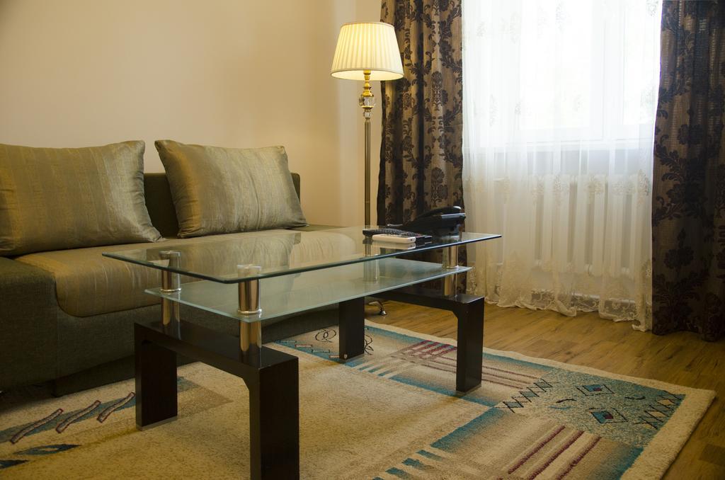 Soluxe Hotel Bişkek Dış mekan fotoğraf